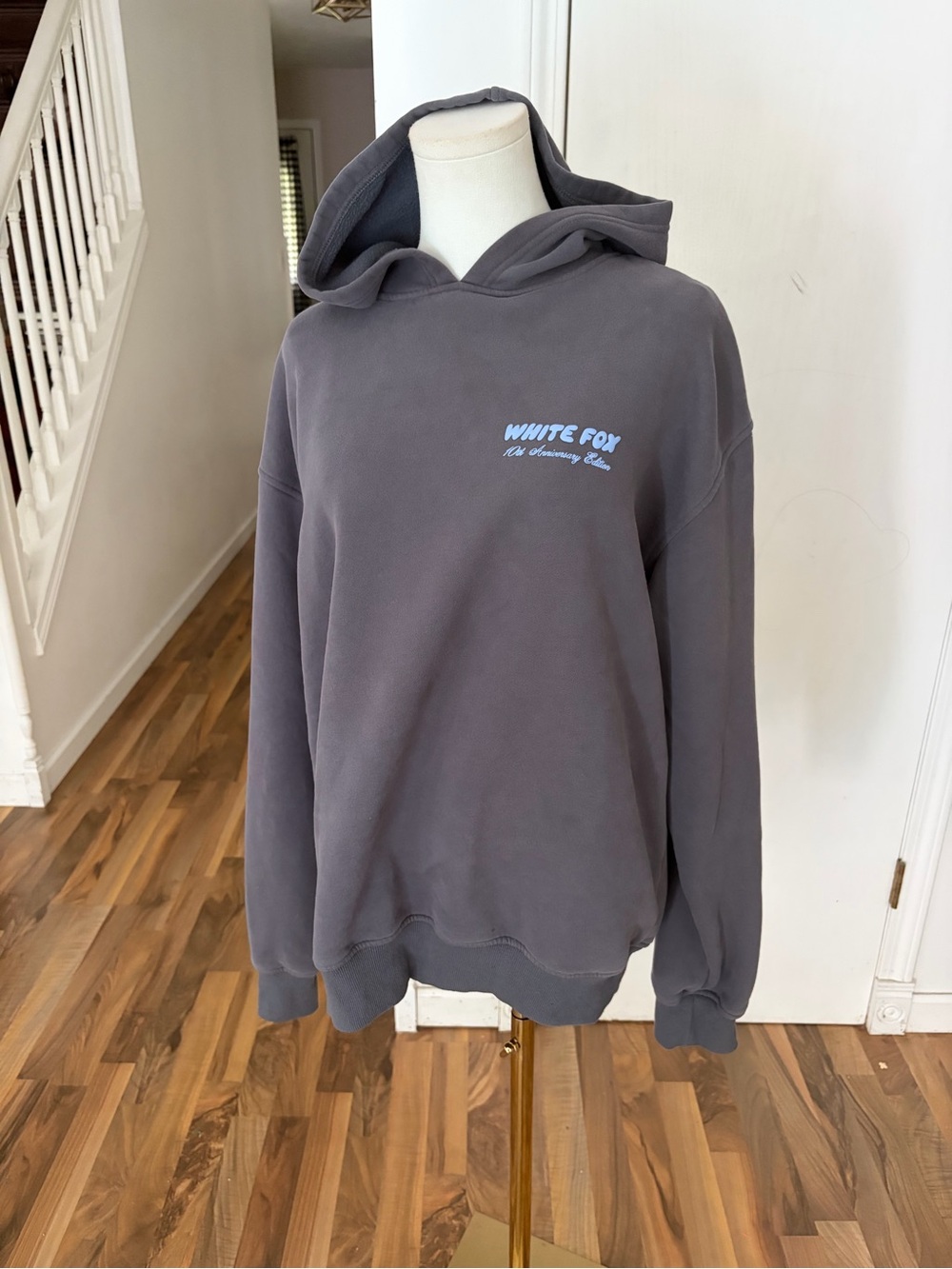 White Fox Charcoal Gray & Sky Light Blue Hoodie, M / L , EUc